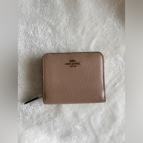 Coach Handbags - COACH leather wallet